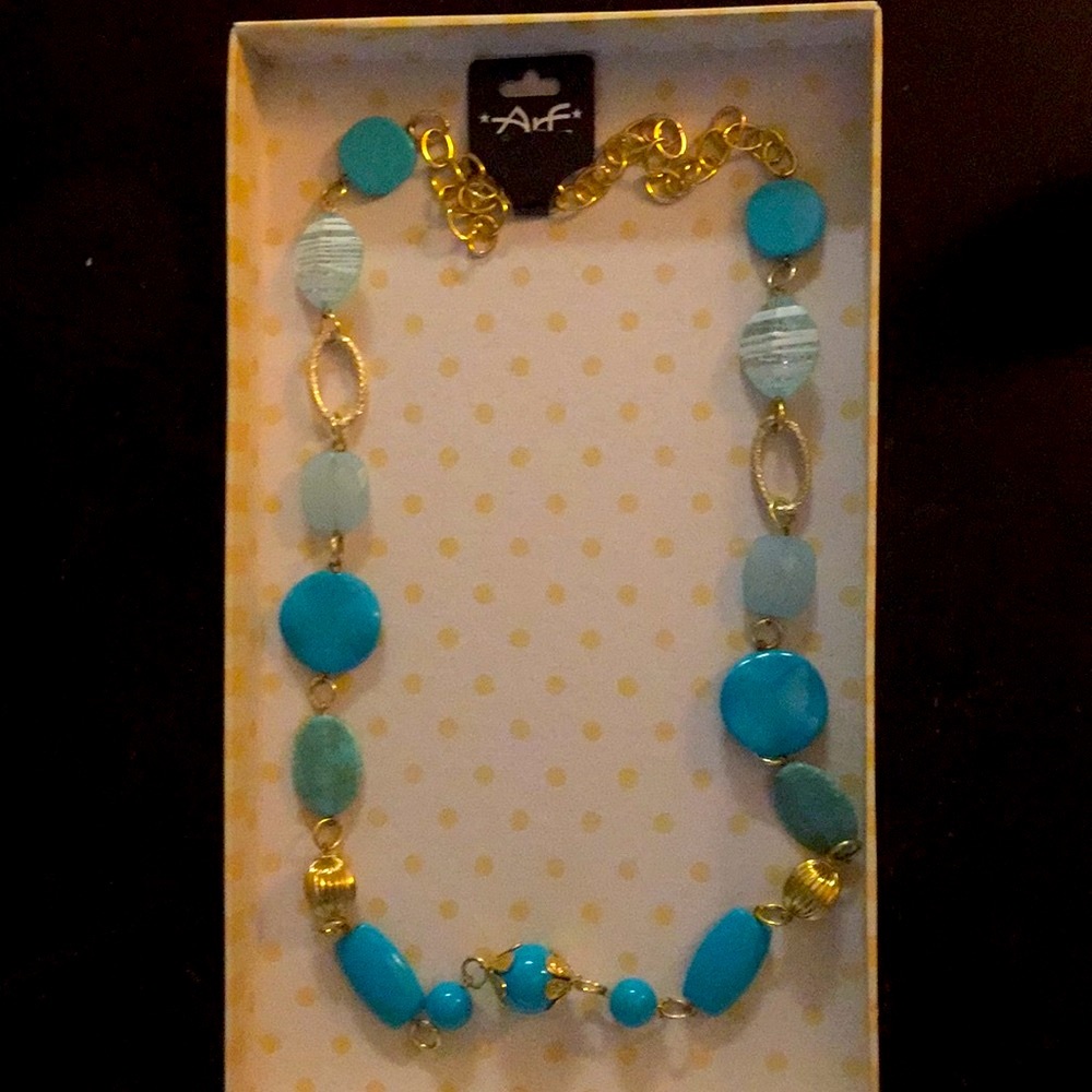 Glass beads necklace